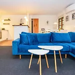 4 Person In Toftlund-by Traum