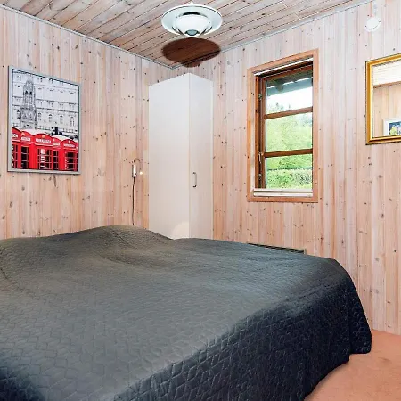 4 Person In Toftlund-by Traum