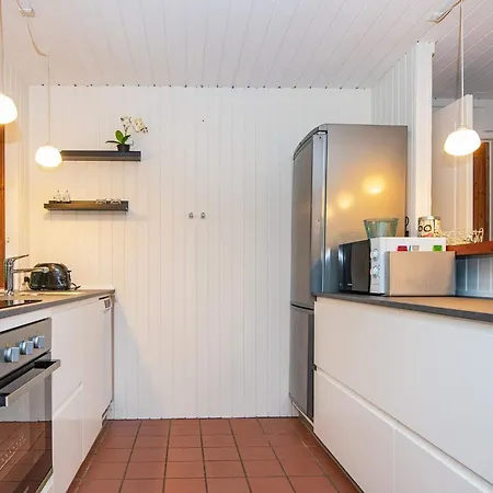 4 Person In Toftlund-by Traum