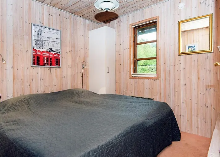 4 Person In Toftlund-by Traum